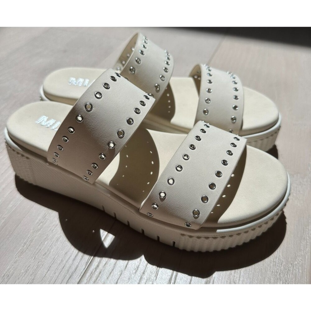Mia Platform Slides Beachy Seashell Slip On Sandals Grommet Off Duty Model 6.5